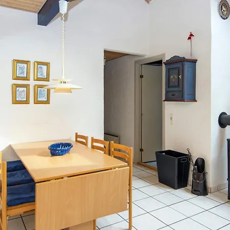 8 Person Holiday In Harbo Re