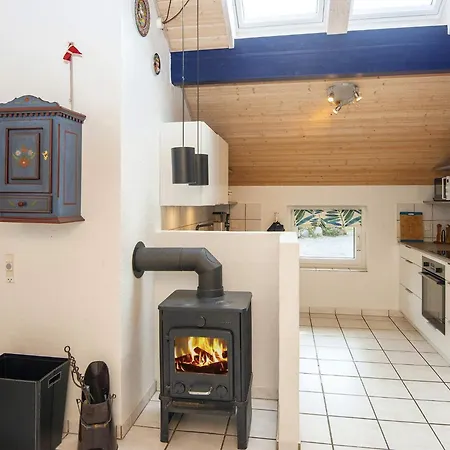 8 Person Holiday In Harbo Re بيت للعطل