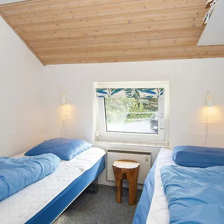8 Person Holiday In Harbo Re *