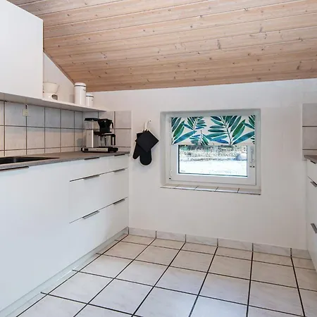 8 Person Holiday In Harbo Re