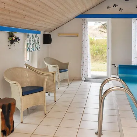 8 Person Holiday In Harbo Re * هاربور