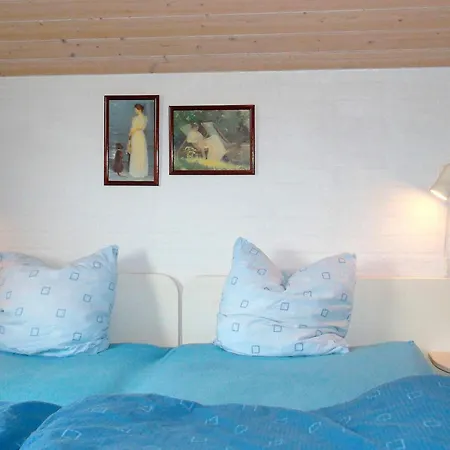 8 Person Holiday In Harbo Re