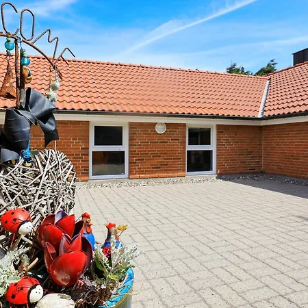 8 Person Holiday In Harbo Re *