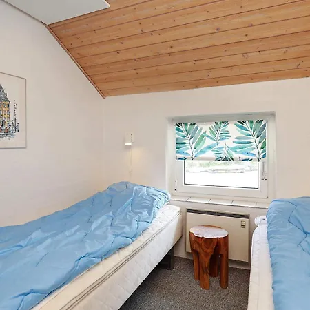 8 Person Holiday In Harbo Re هاربور